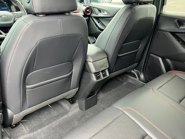 2027 Chevrolet Equinox RS - Photo 32