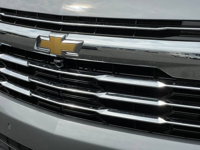 2026 Chevrolet Suburban LT - Photo 42