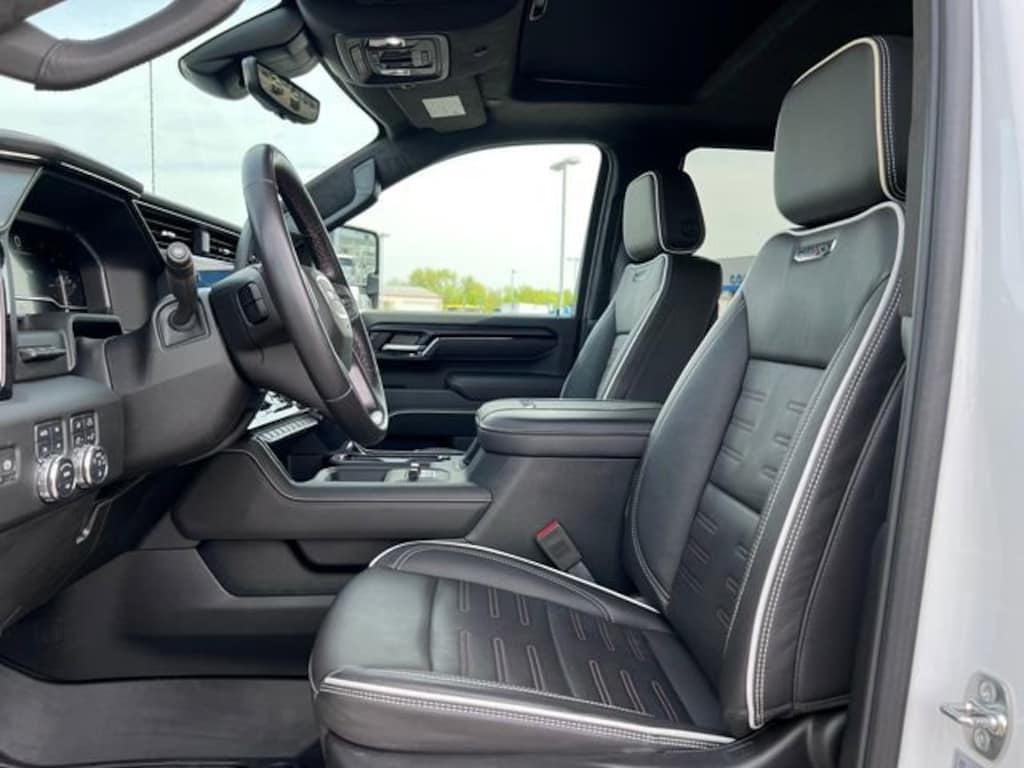 Used 2025 GMC Sierra 2500 HD AT4X Truck