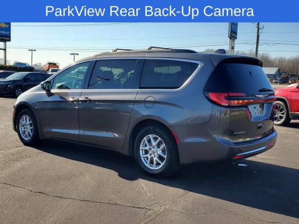 Used 2022 Chrysler Pacifica Touring L