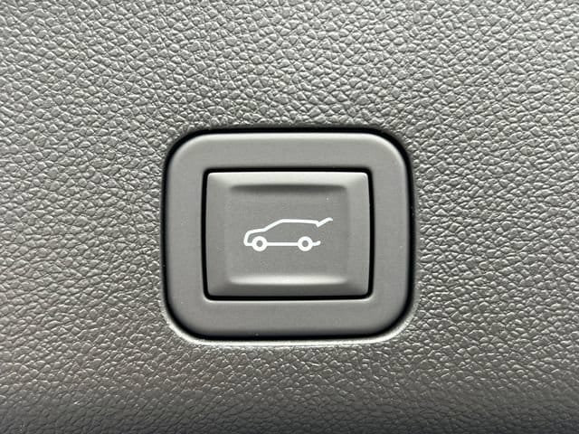 2026 Chevrolet Suburban LT - Photo 38