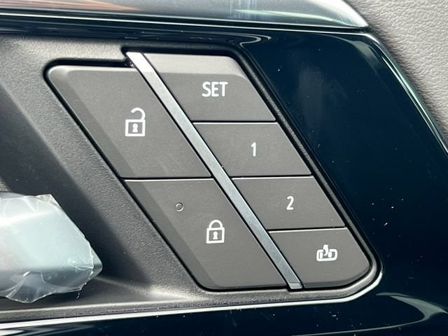 2026 Chevrolet Suburban LT - Photo 18