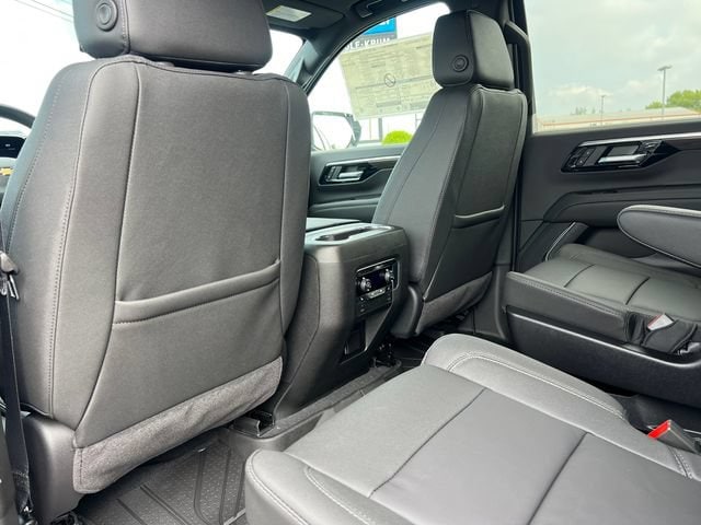 2026 Chevrolet Suburban LT - Photo 35