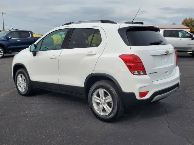 2021 Chevrolet Trax LT photo 3