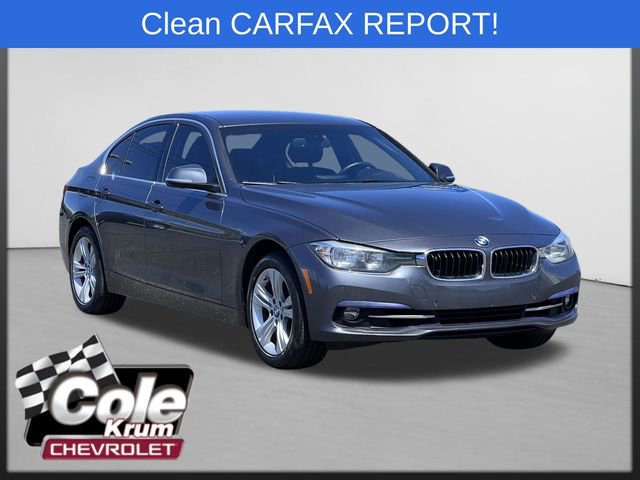 2017 BMW 3 Series 330i xDrive Sedan's photo