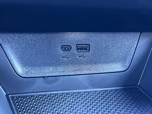 2027 Chevrolet Equinox LT - Photo 25