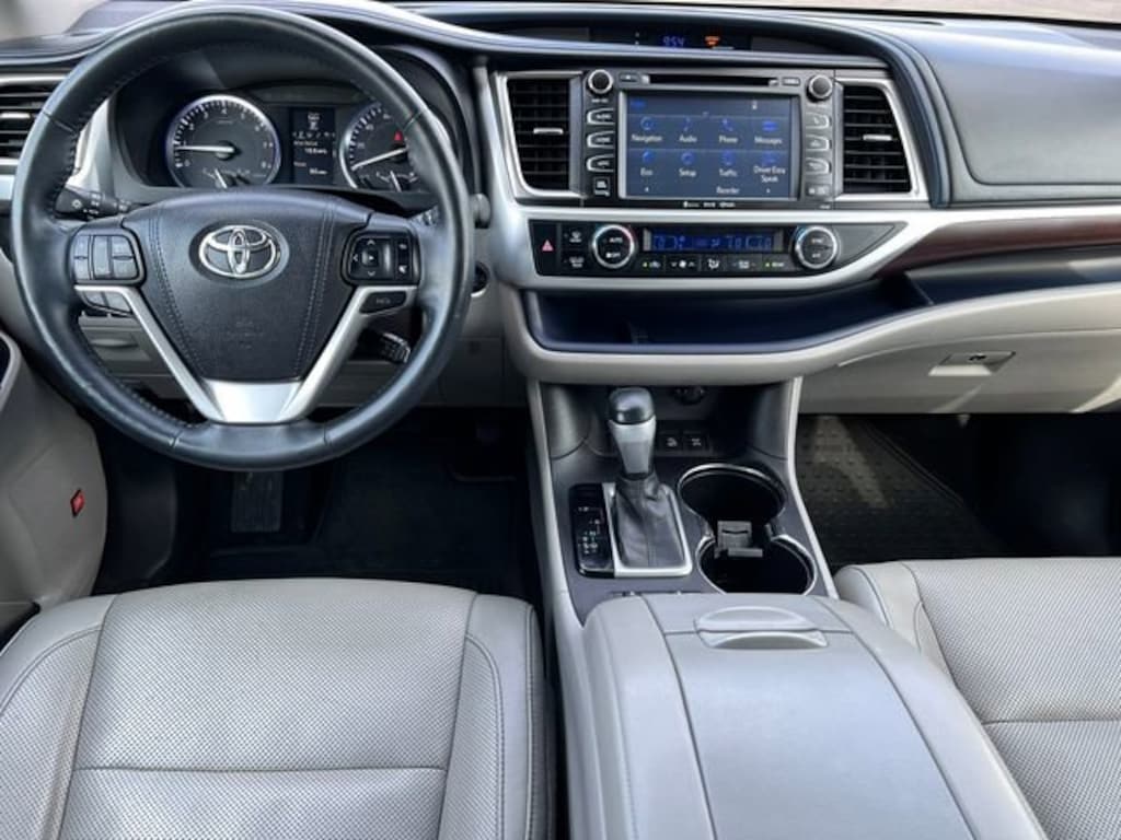 Used 2016 Toyota Highlander Limited
