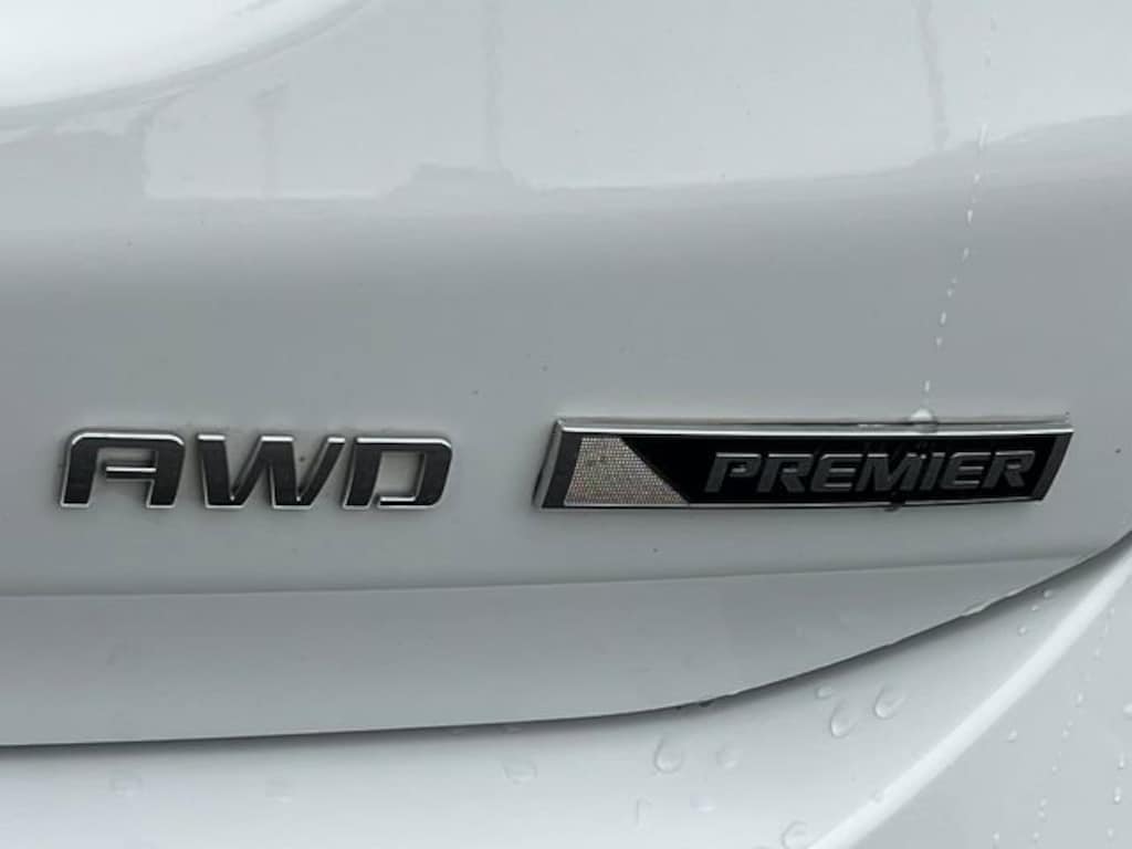 Used 2018 Chevrolet Equinox Premier SUV