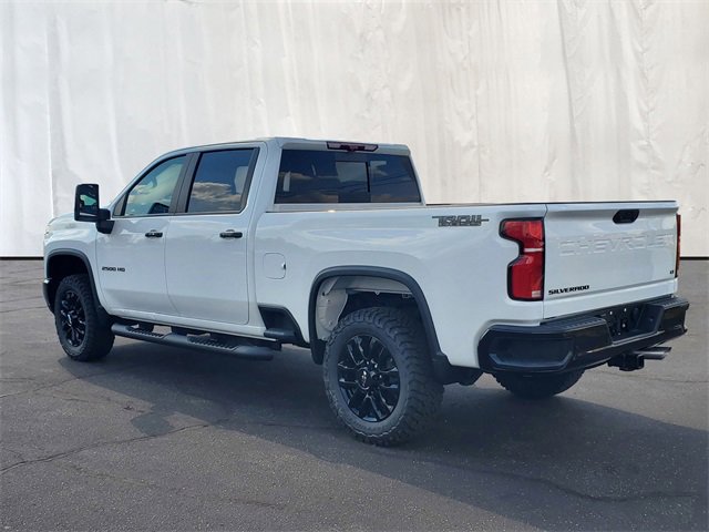 2026 Chevrolet Silverado 2500HD LT photo 3