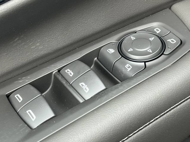 2026 Chevrolet Suburban LT - Photo 17