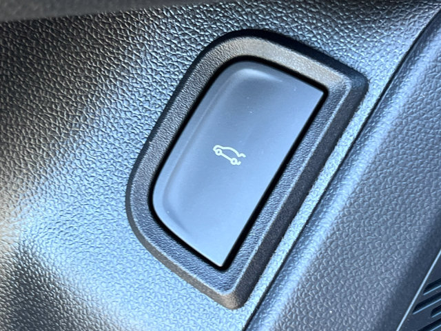 2027 Chevrolet Equinox LT - Photo 12