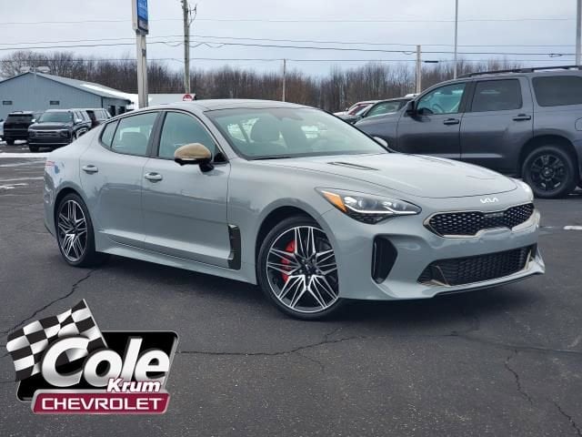 2023 Kia Stinger GT2's photo