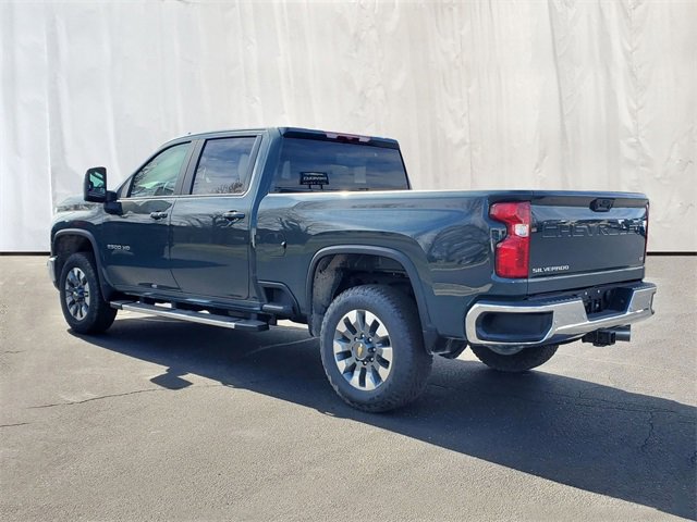 2025 Chevrolet Silverado 2500HD LT photo 3