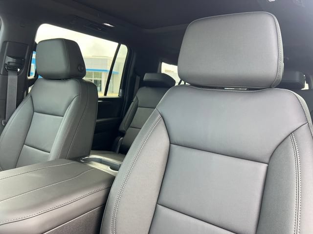 2026 Chevrolet Suburban LT - Photo 13