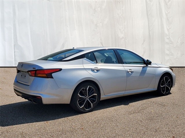 2023 Nissan Altima 2.5 SR photo 4