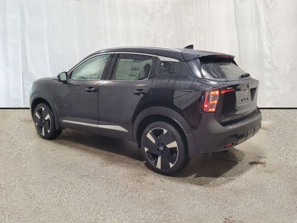 Used 2025 Nissan Kicks SR SUV
