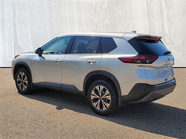 2021 Nissan Rogue SV photo 3