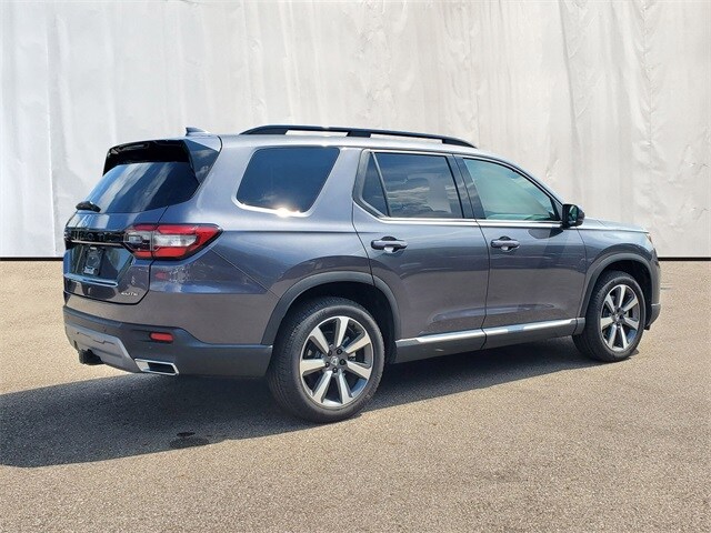 2025 Honda Pilot Elite photo 4