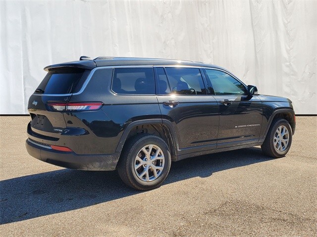 2023 Jeep Grand Cherokee Limited photo 3