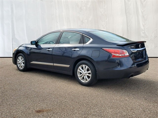 2015 Nissan Altima 2.5 S photo 3