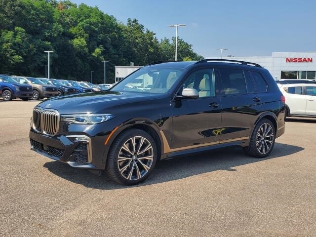 2022 Bmw X7 M50i photo 2