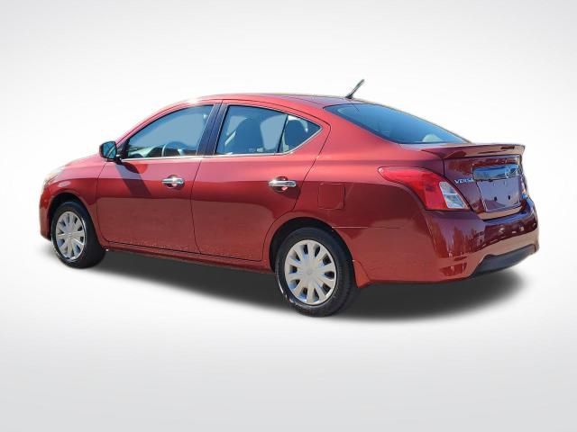 2019 Nissan Versa 1.6 SV photo 3
