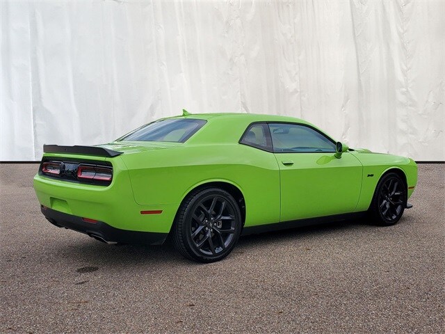 2023 Dodge Challenger R/T photo 4