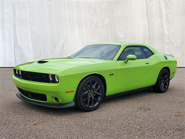 2023 Dodge Challenger R/T photo 2