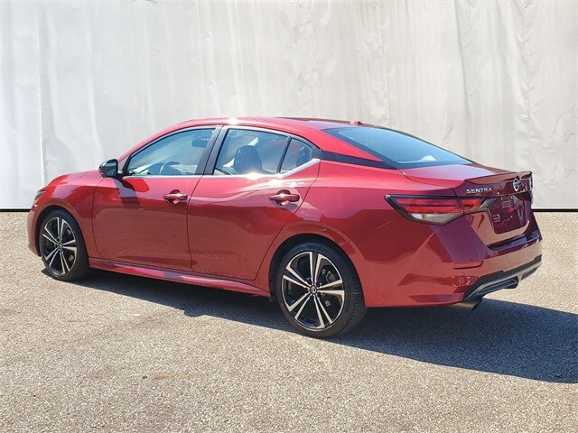 2022 Nissan Sentra SR photo 3