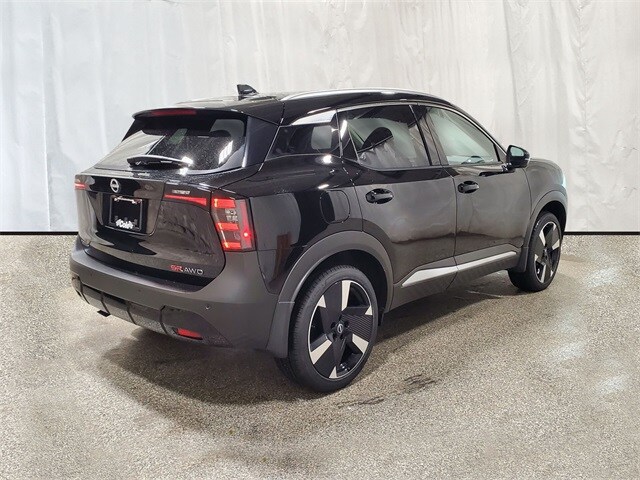 2025 Nissan Kicks SR photo 4