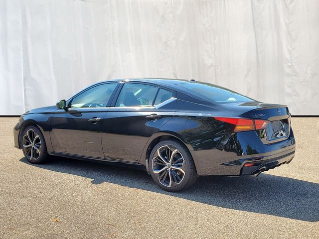 2023 Nissan Altima 2.5 SR photo 3