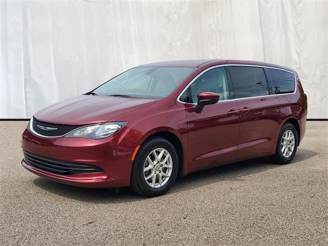 Used 2017 Chrysler Pacifica Touring with VIN 2C4RC1DG1HR565550 for sale in Kalamazoo, MI