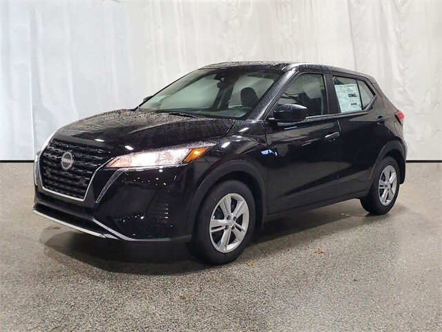 2024 Nissan Kicks S photo 2