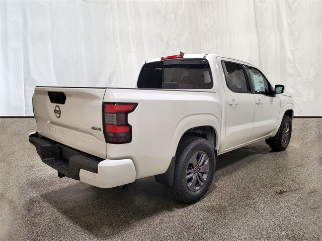 2025 Nissan Frontier SV photo 4