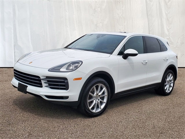2023 Porsche Cayenne Platinum Edition photo 4