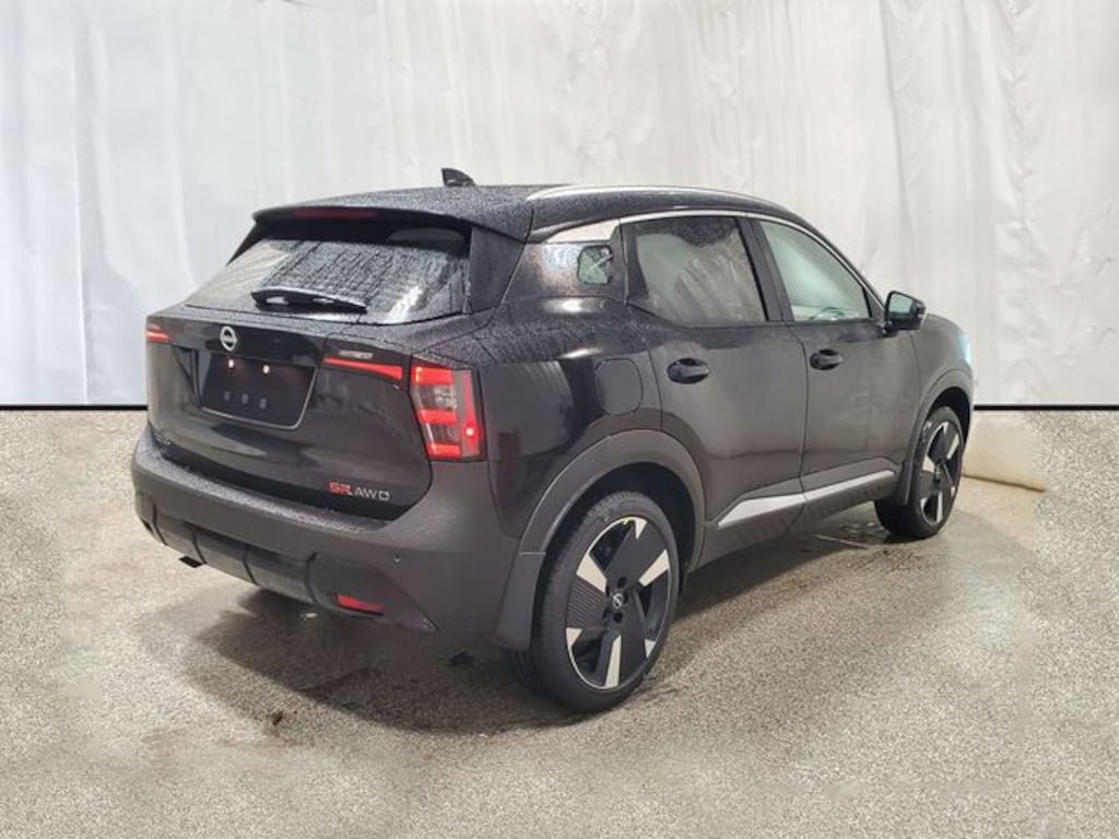 Used 2025 Nissan Kicks SR SUV