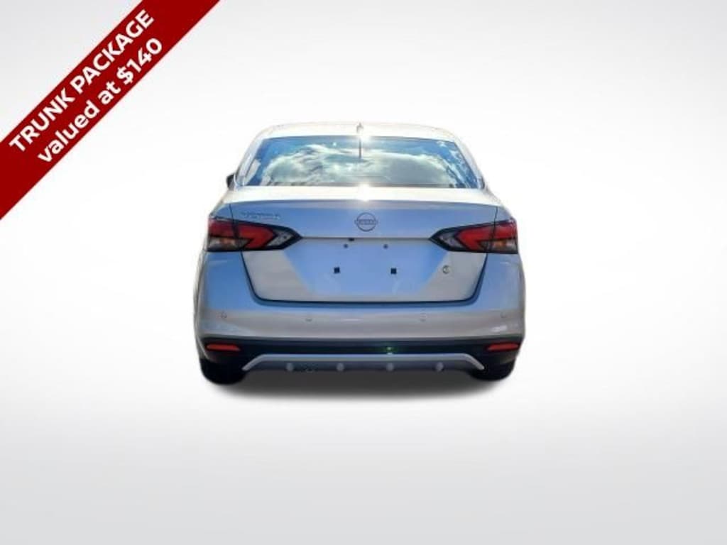 New 2025 Nissan Versa 1.6 S Sedan