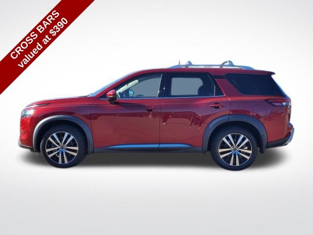 2023 Nissan Pathfinder Platinum photo 2