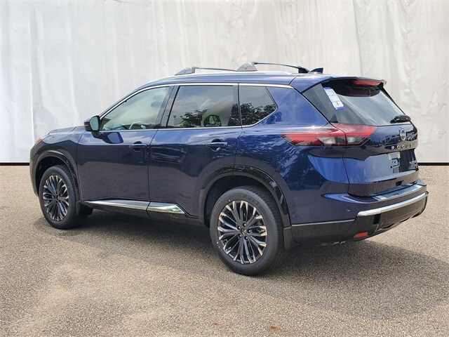 2025 Nissan Rogue Platinum photo 3