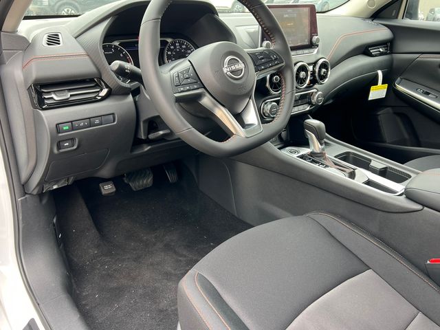 2025 Nissan Sentra SR - Photo 13