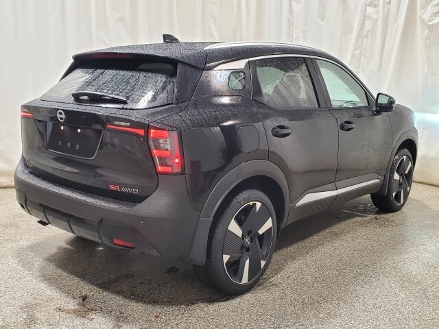2025 Nissan Kicks SR photo 4