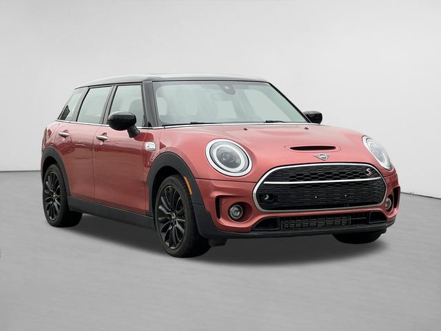 2023 MINI Clubman Cooper S's photo