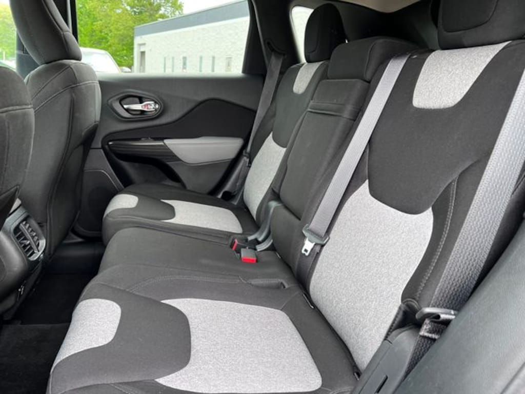 Used 2014 Jeep Cherokee Latitude 4x4 SUV