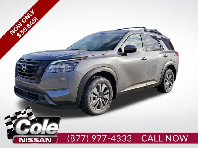 2025 Nissan Pathfinder SV's photo
