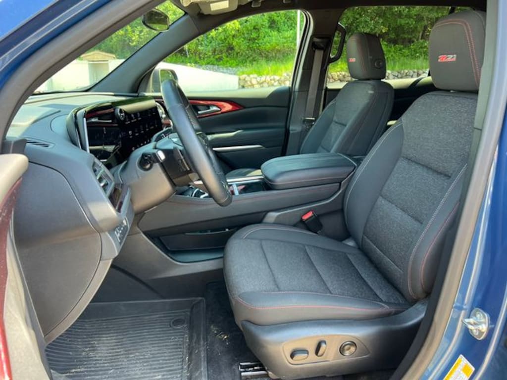 Used 2024 Chevrolet Traverse Z71 SUV