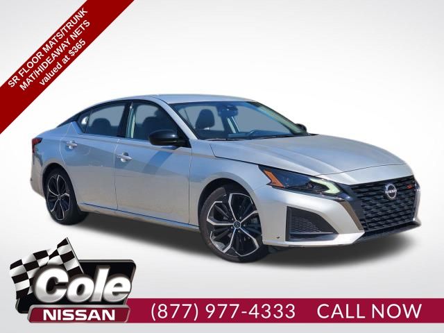 2023 Nissan Altima SR