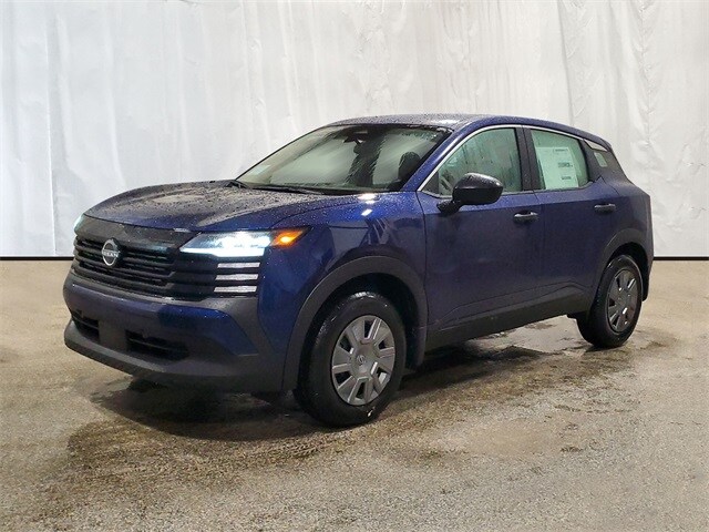 2025 Nissan Kicks S photo 2