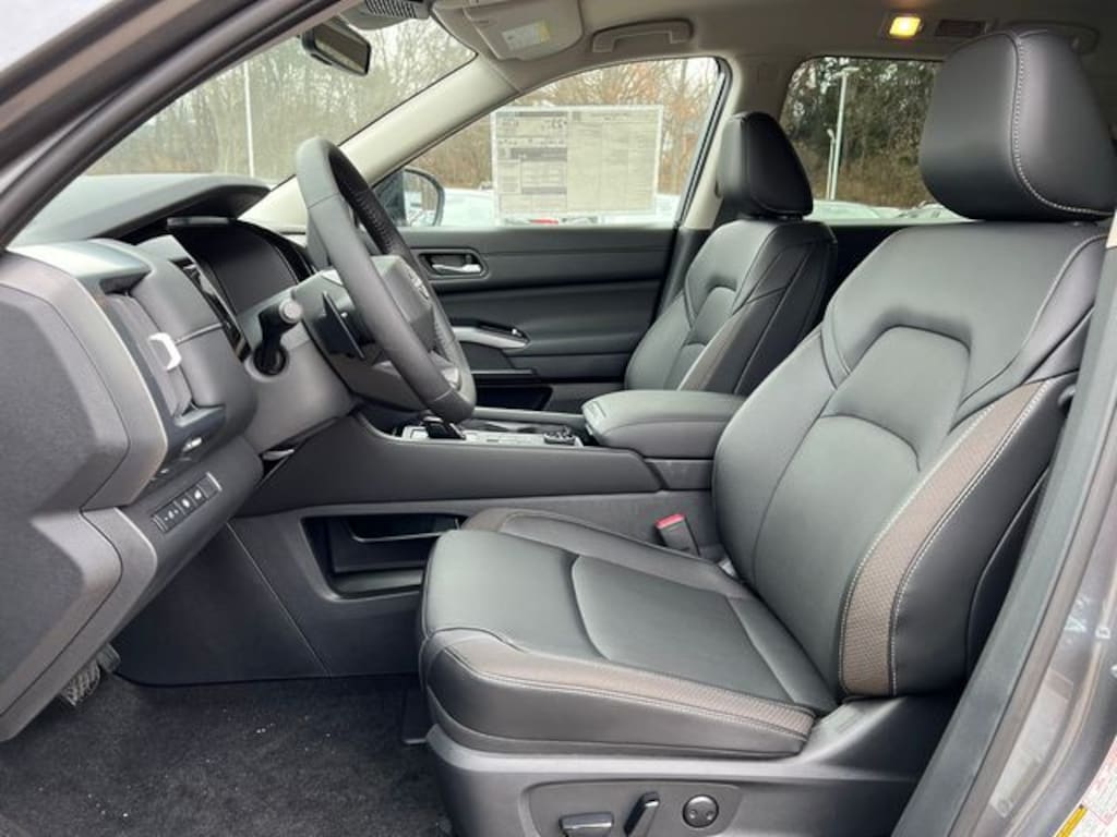 New 2026 Nissan Pathfinder SL SUV