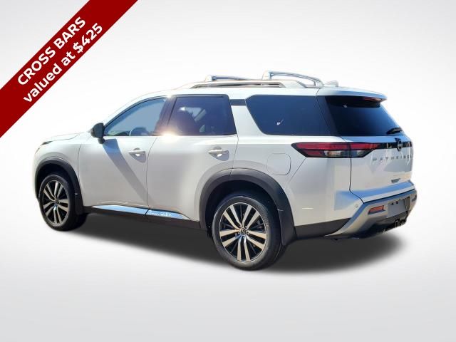 2025 Nissan Pathfinder Platinum photo 3