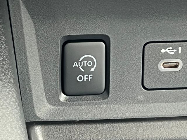 2025 Nissan Sentra SR - Photo 25